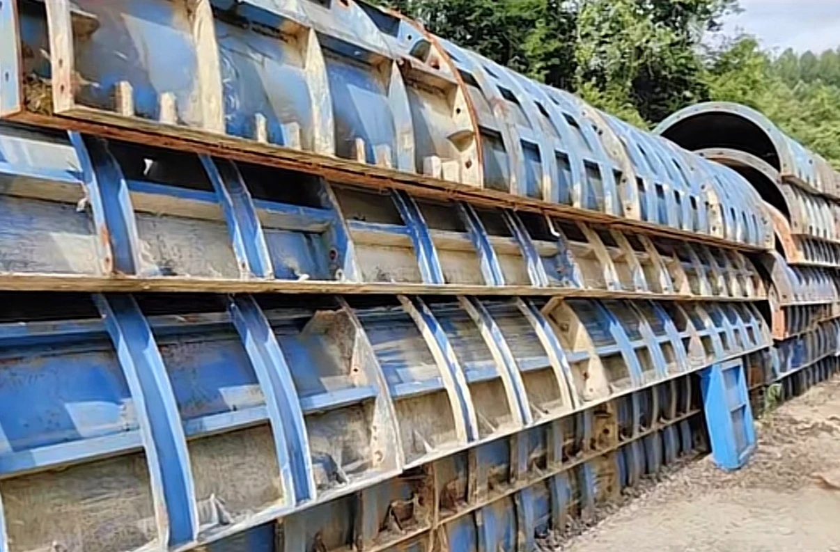 Used steel formwork · 2