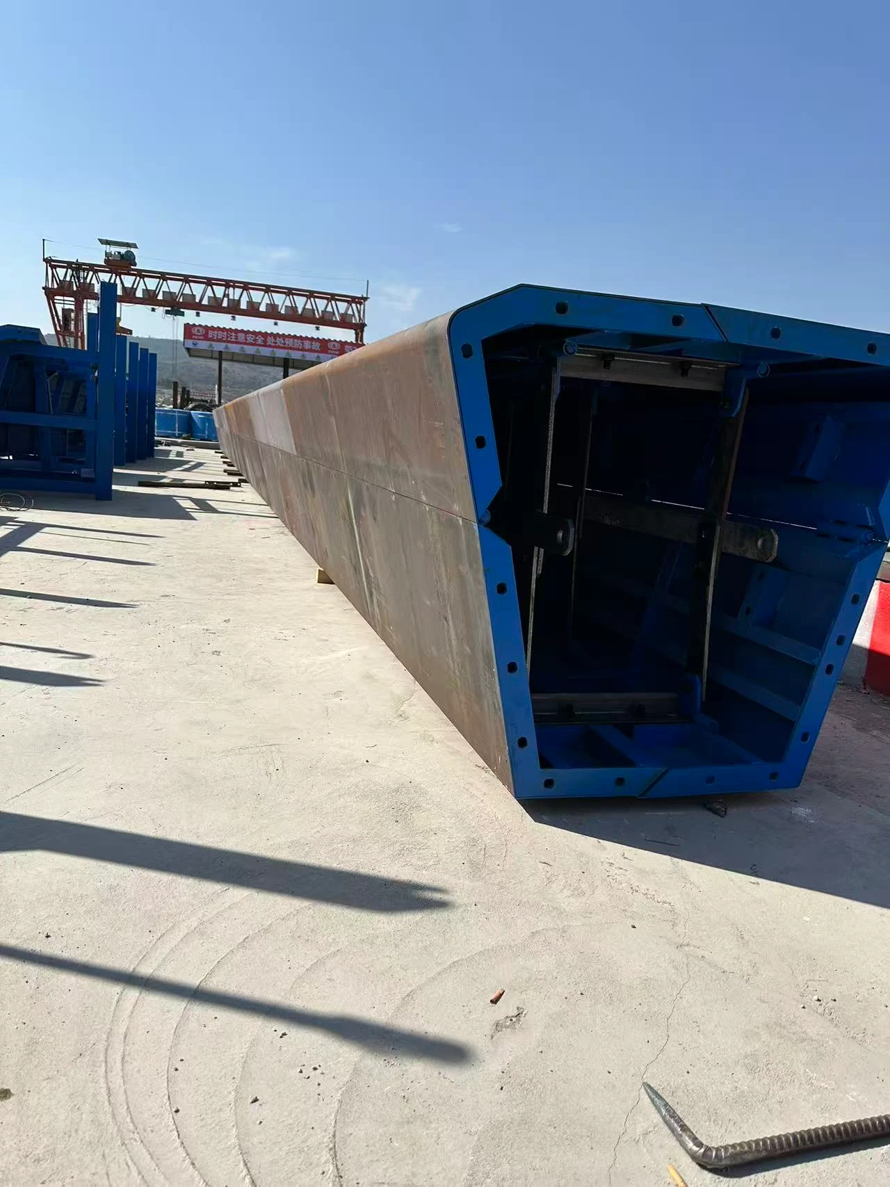 Box girder steel formwork · Photo 2