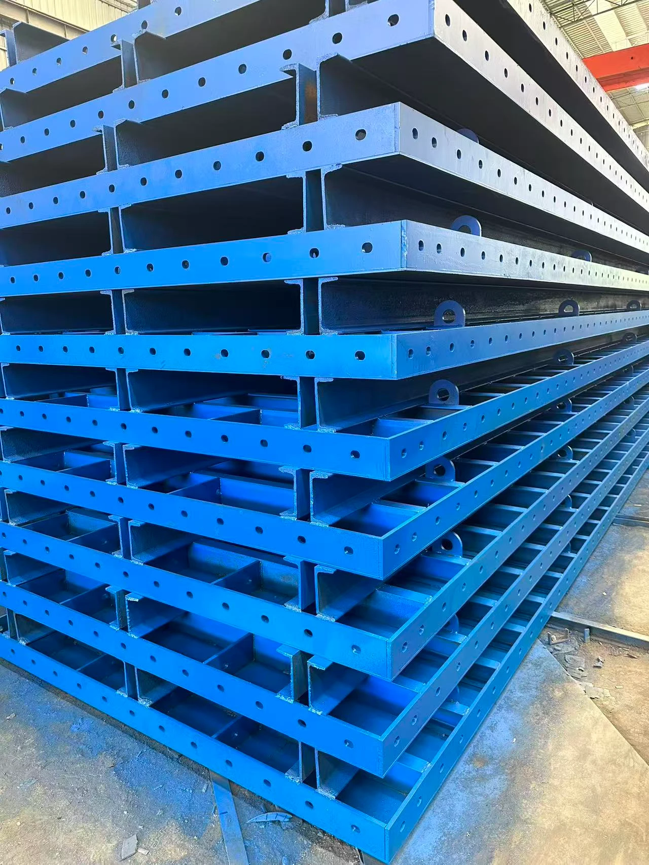 Flat steel formwork